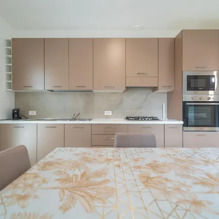 Brorent A & L B Golfo Aranci